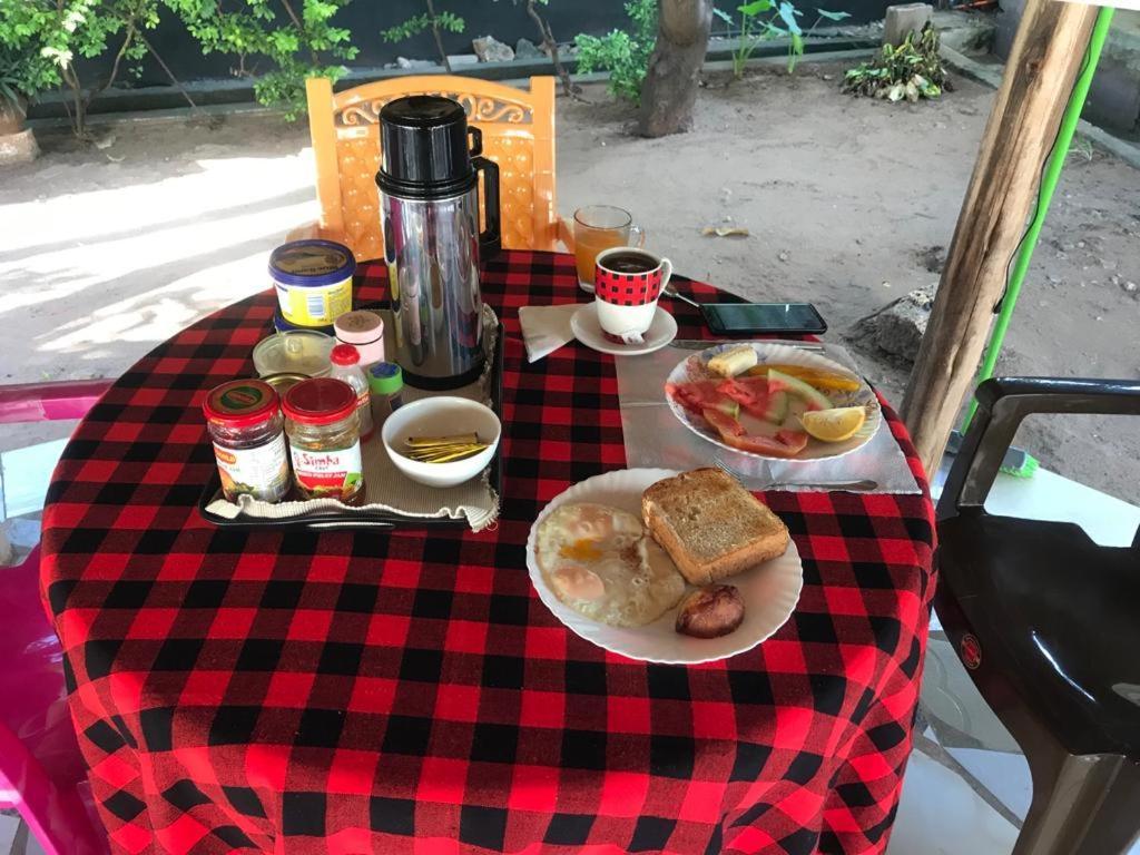 Bed and Breakfast L&J Modern Backpackers Kinondoni Dar es Salaam Esterno foto
