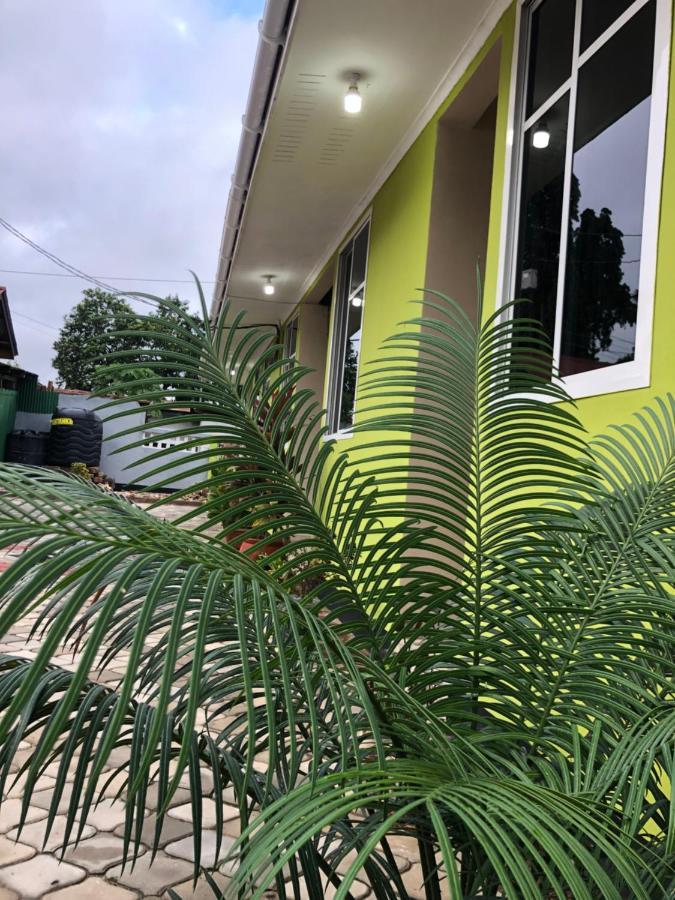 Bed and Breakfast L&J Modern Backpackers Kinondoni Dar es Salaam Esterno foto