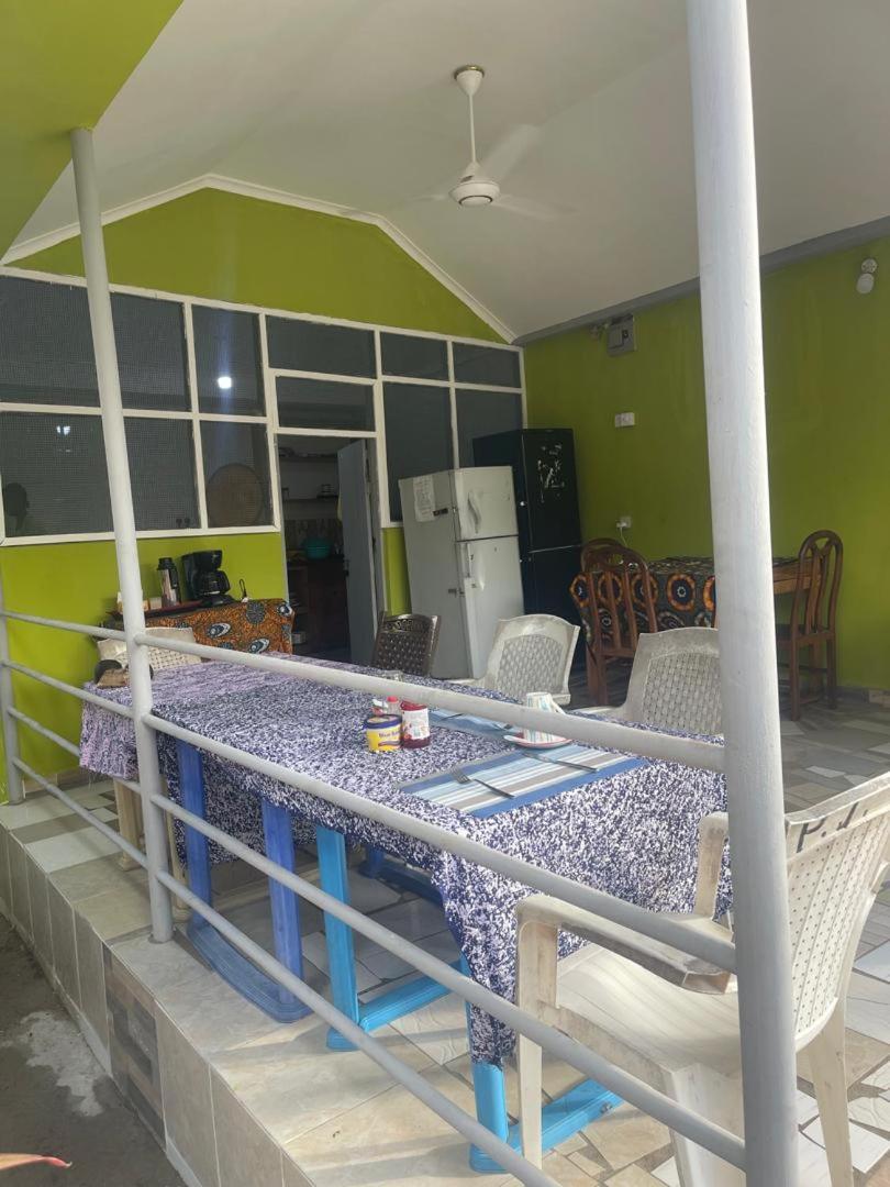 Bed and Breakfast L&J Modern Backpackers Kinondoni Dar es Salaam Esterno foto